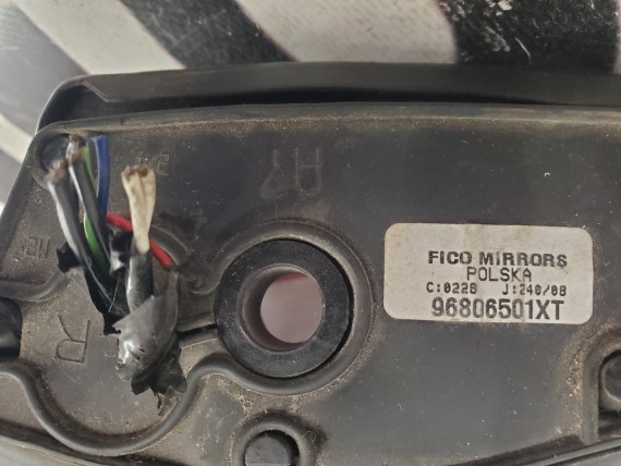 Зеркало правое Peugeot 207 2006-2015