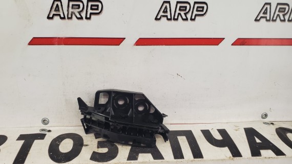 Кронштейн переднего бампера правый Peugeot 308 408 2012-2022