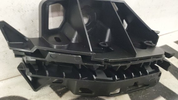 Кронштейн переднего бампера правый Peugeot 308 408 2012-2022