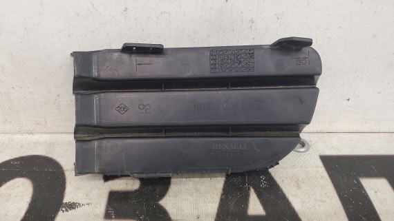 Решетка в бампер правая Renault Megane 2 2002-2009
