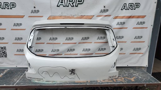 Дверь багажника Peugeot 3008 2009-2016