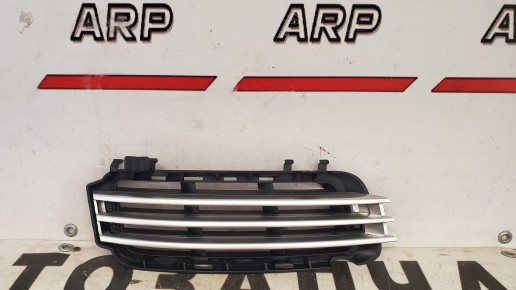Решетка в передний бампер правая Land Rover Range Rover 4 L405 2012-2017
