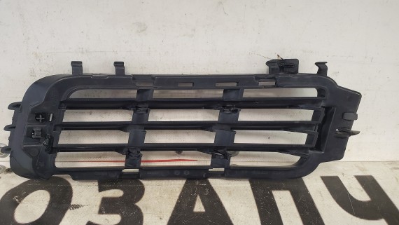Решетка в передний бампер правая Land Rover Range Rover 4 L405 2012-2017