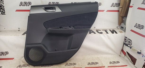 Обшивка двери задняя правая Subaru Forester S12 2008-2012