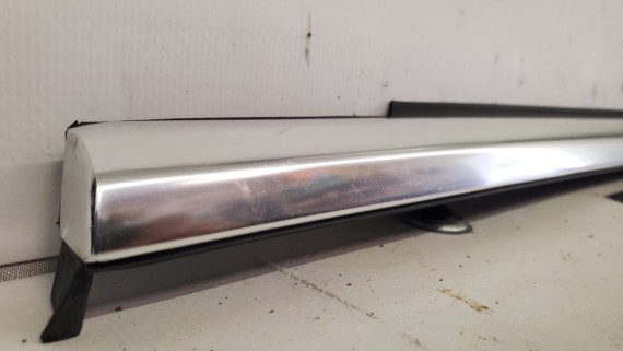 Молдинг стекла задней левой двери Mercedes S-klasse W221 2005-2013