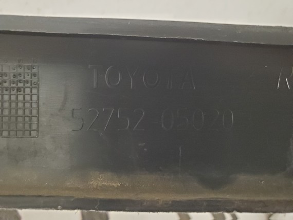 Накладка бампера заднего правая Toyota Avensis T250 2002-2010