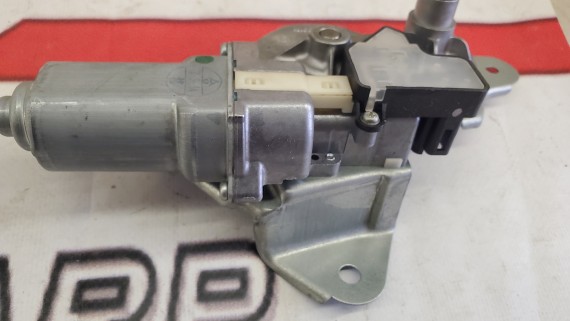 Моторчик стеклоочистителя Mаzda Demio 2 DY 2002-2007 