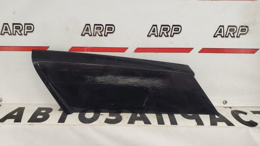 Накладка задней правой стойки Range Rover 4 L405 2013-2024