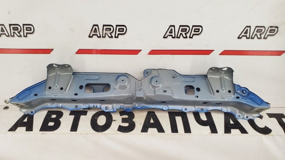 Передняя панель верхняя часть Toyota Yaris 2 2005-2012