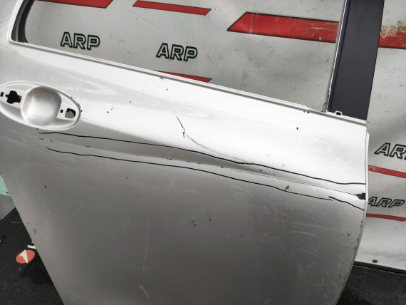 Дверь задняя правая Toyota Yaris 2 2005-2012 хэтчбек