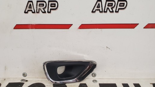 Накладка противотуманной фары правая Jeep Grand Cherokee WK2 с 2013г