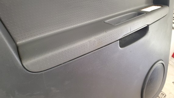 Обшивка двери задней левой Mitsubishi Colt 6 2002–2012