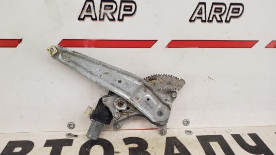 Стеклоподъемник задний левый Suzuki SX4 2013–2022