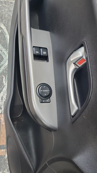 Дверь передняя левая Kia Rio 3 2011-2017