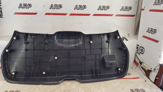 Обшивка двери багажника Nissan Qashqai J10 2006-2014