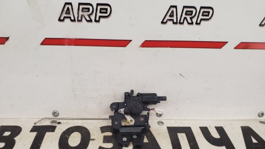 Замок багажника Mazda 3 BK седан 2003-2009