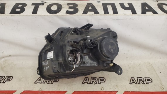 Фара правая Renault Duster 1 2010-2015