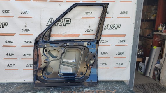 Дверь передняя правая Land Rover Discovery 3 4 2004-2016