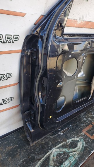 Дверь передняя правая Land Rover Discovery 3 4 2004-2016