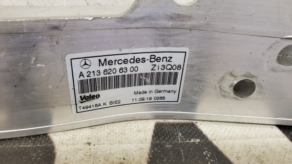 Кронштейн передней панели левый Mercedes-Benz E-Class W213 2017-н.в