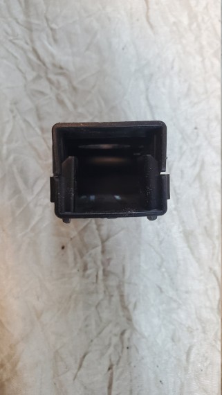 Крышка клеммы аккумулятора Hummer H3 2005-2010