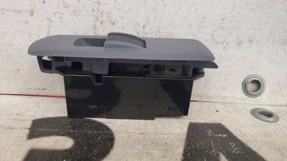 Кнопка стеклоподъемника задняя левая Mitsubishi Colt 6 2004-2012