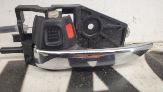 Замок двери задней левой Suzuki Vitara 2 2015-2019