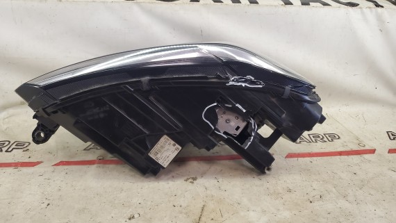 Фара правая Volkswagen Polo 6 2020-2023