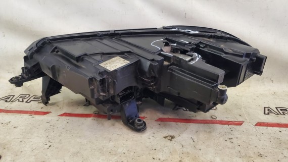 Фара правая Volkswagen Polo 6 2020-2023