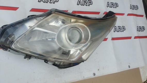 Фара левая Toyota Avensis 3 T270 2009-2011