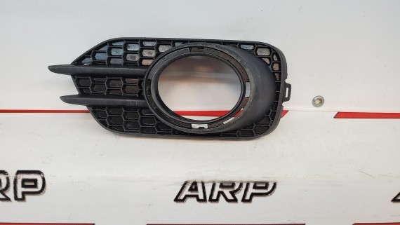 Накладка противотуманной фары правая Volkswagen Tiguan 2011-2016
