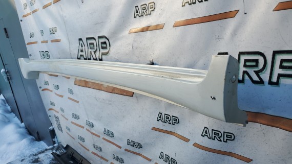 Накладка порога левая Toyota Land Cruiser 200 2007-2012