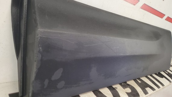 Молдинг двери задний левый Skoda Karoq 2017-2026