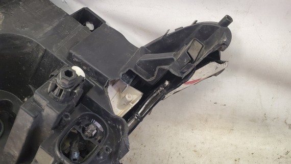 Фара правая Volkswagen Tiguan 2 2016-2024