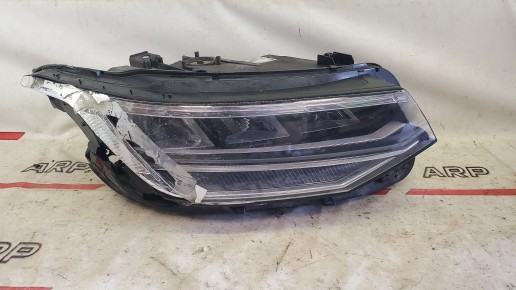 Фара правая Volkswagen Tiguan 2 2016-2024