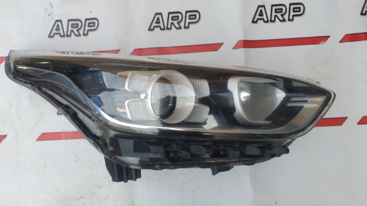 Фара правая Kia Cerato 4 2018-2021