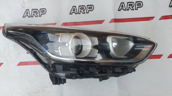 Фара правая Kia Cerato 4 2018-2021