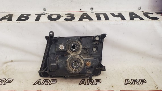 Фара правая Toyota Land Cruiser 100 галоген 2001-2005