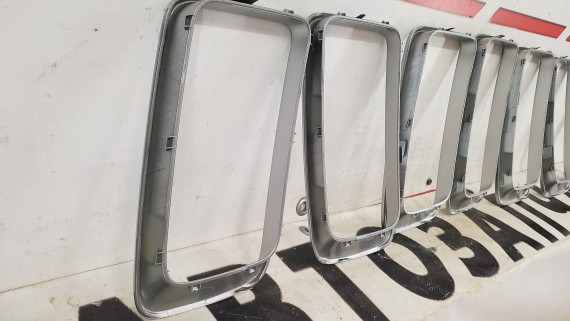 Накладки на решетку радиатора Jeep Grand Cherokee WК2 2011-2022