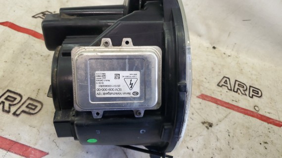 Фара Mercedes-Benz G-Class W463 1989-2026