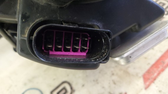 Фара Mercedes-Benz G-Class W463 1989-2026