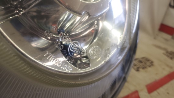 Фара Mercedes-Benz G-Class W463 1989-2026