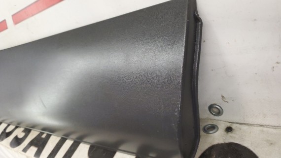 Молдинг двери задней правой Audi Q7 4L 2005-2009