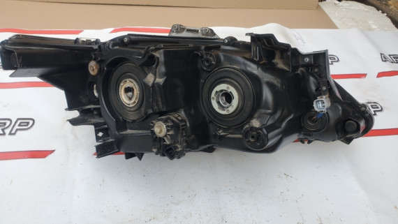 Фара левая Toyota Camry V55 2014–2017