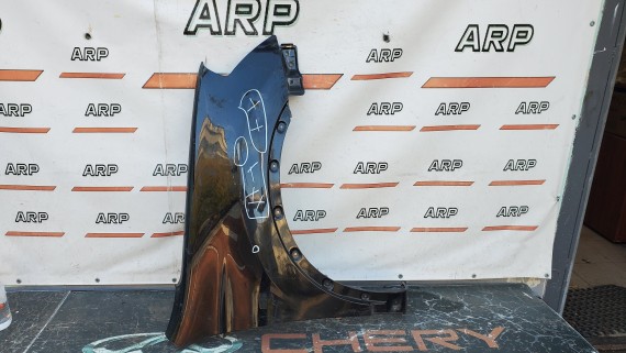 Крыло переднее правое Nissan Qashqai j10 2006-2010