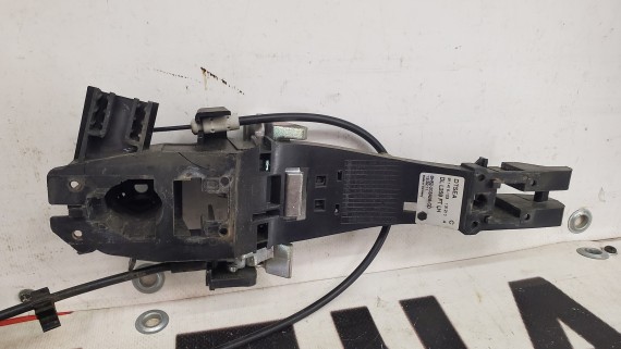 Замок двери передний левый Land Rover Freelander 2 2006–2014