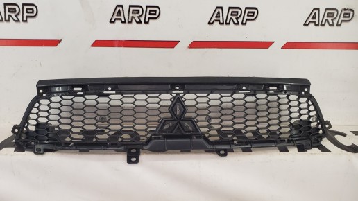 Решетка радиатора Mitsubishi Outlander XL 2006-2012