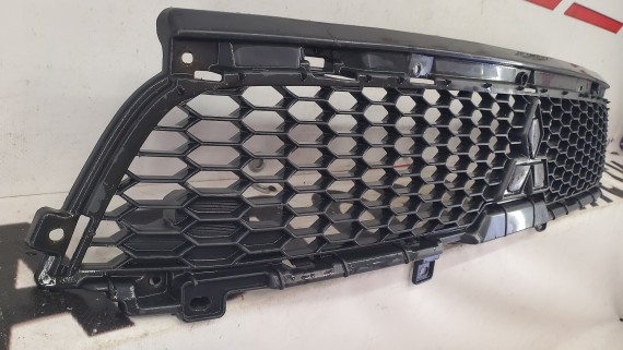 Решетка радиатора Mitsubishi Outlander XL 2006-2012