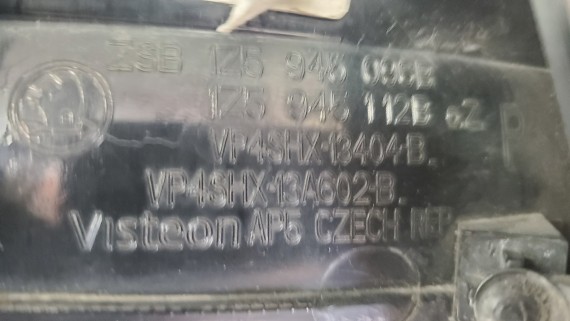 Фонарь задний левый правый Skoda Octavia A5 2008-2013