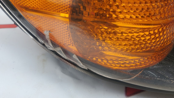 Фара правая Kia Sorento 2 2009-2012